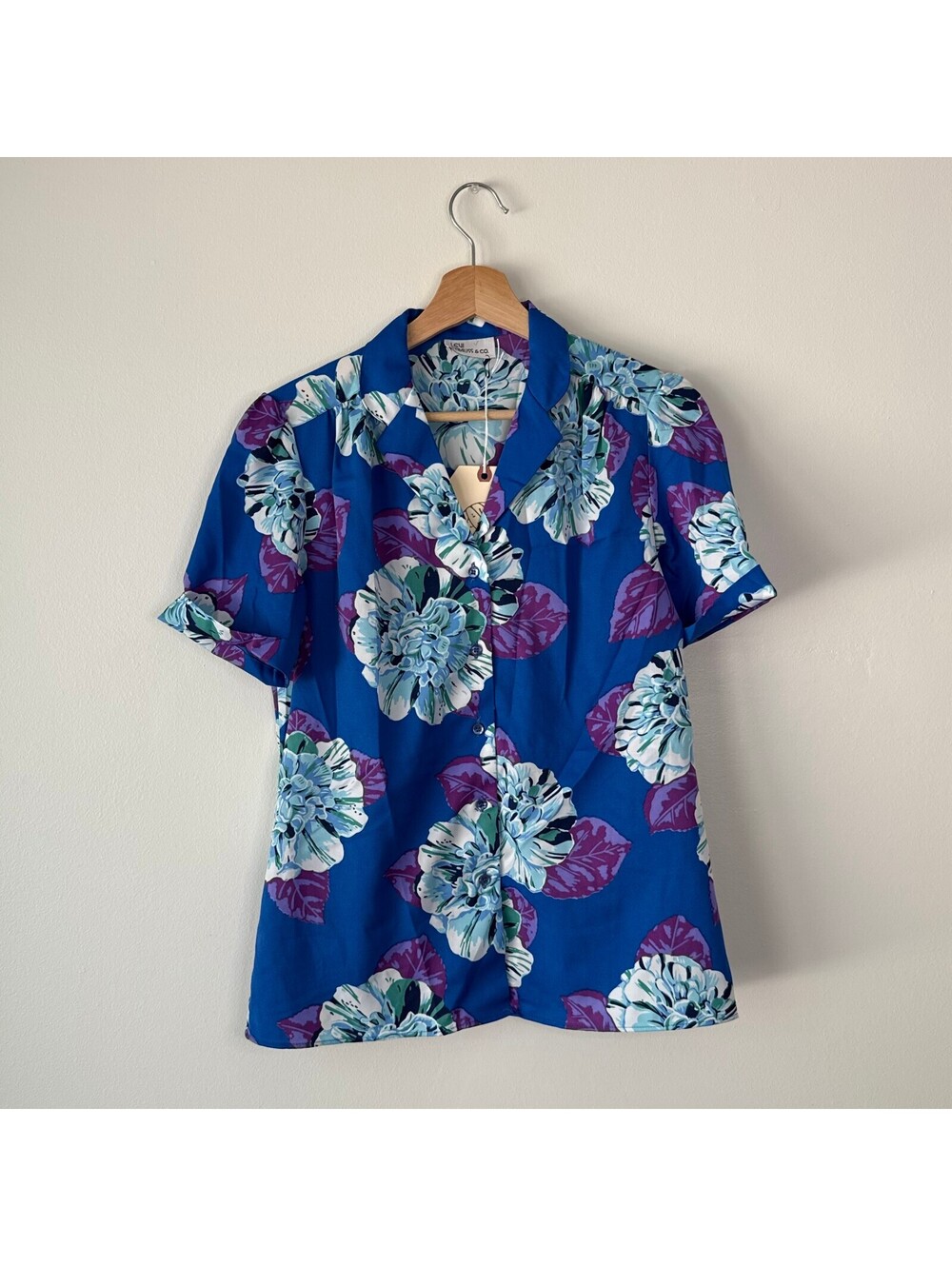 Vintage 80s Levis Strauss Floral Blue Short Sleeve Camp Collar Blouse